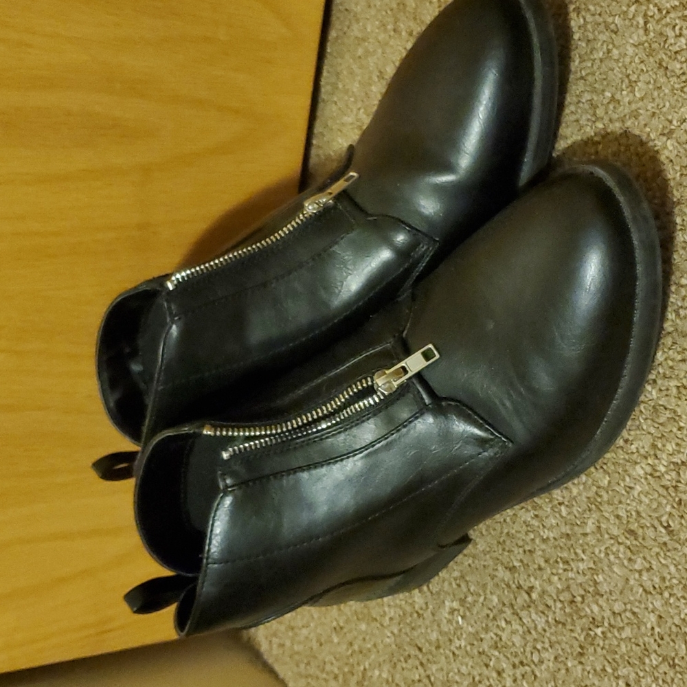 Ladies Zip Up Ankle Boot